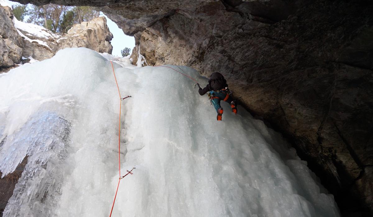 Iceclimbing